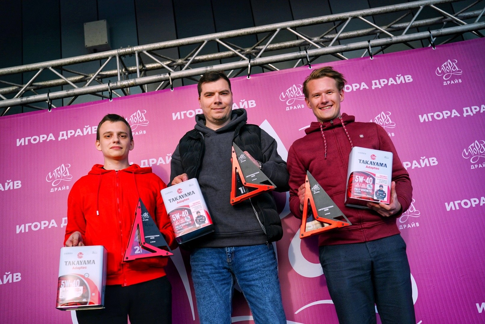 Олейник выиграл второй этап автотриатлона на Игора Драйв