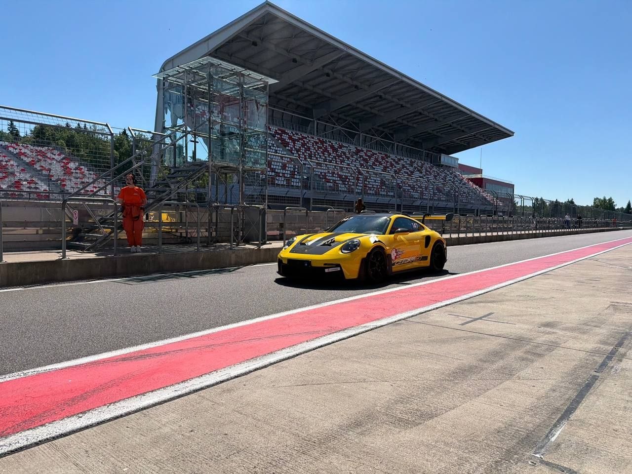 На Moscow Raceway начинаются зачётные заезды Max Power Cars