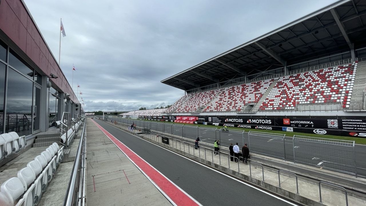 Moscow Raceway открыт, идут квалификации