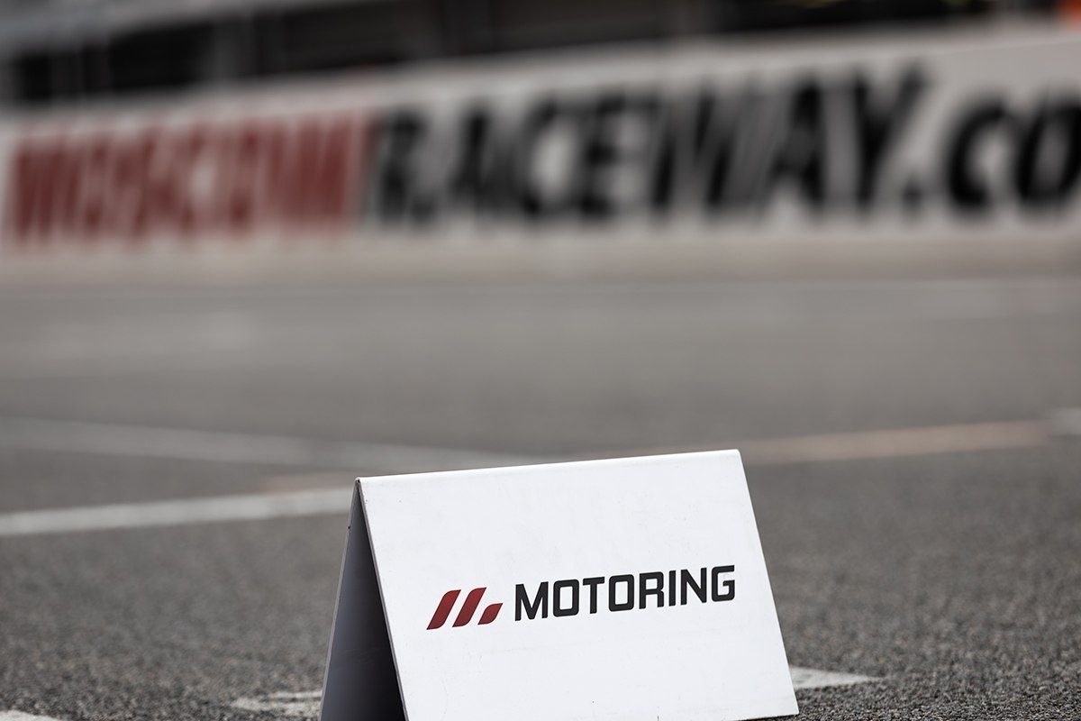 Старт Суперспорт на Moscow Raceway