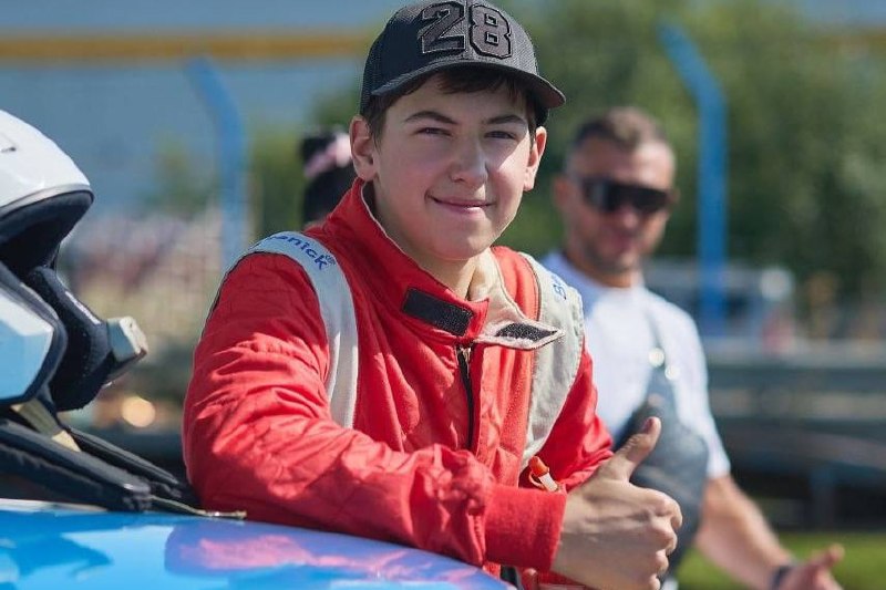 Максим Чмиль: путь от картинга к кольцевым гонкам в Classic Touring Cup