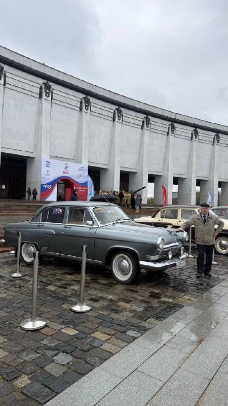 Участник ретро-выставки: ГАЗ-21 1962 года на 3 этапе Moscow Raceway