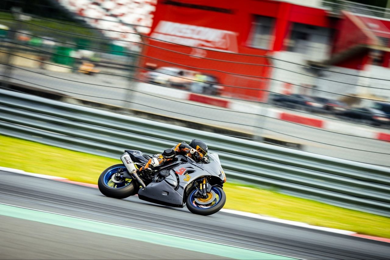 Стартовое построение Суперспорт 300 на Moscow Raceway
