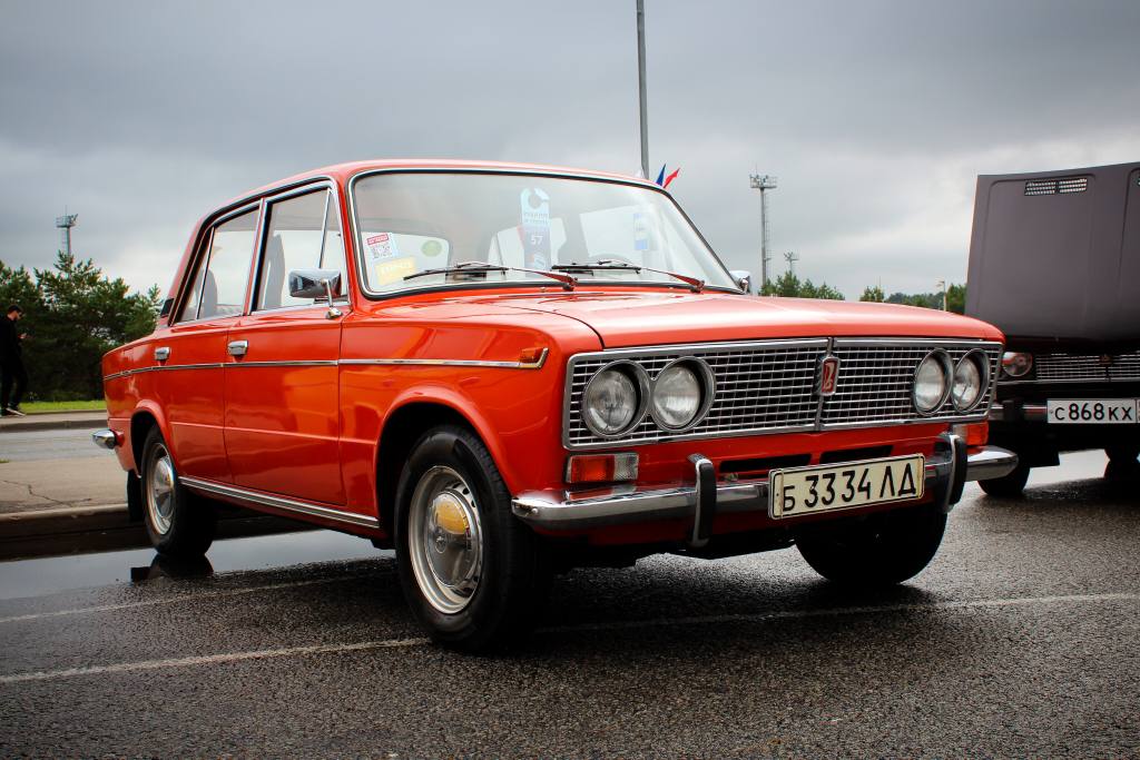 Участник ретро-выставки Classic Touring Cup: VAZ 2103 1982