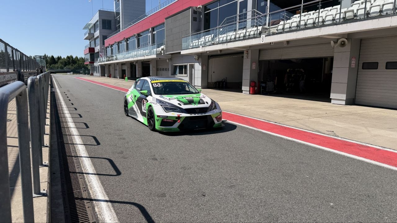 Открытый питлейн MaxPowerCars на Moscow Raceway