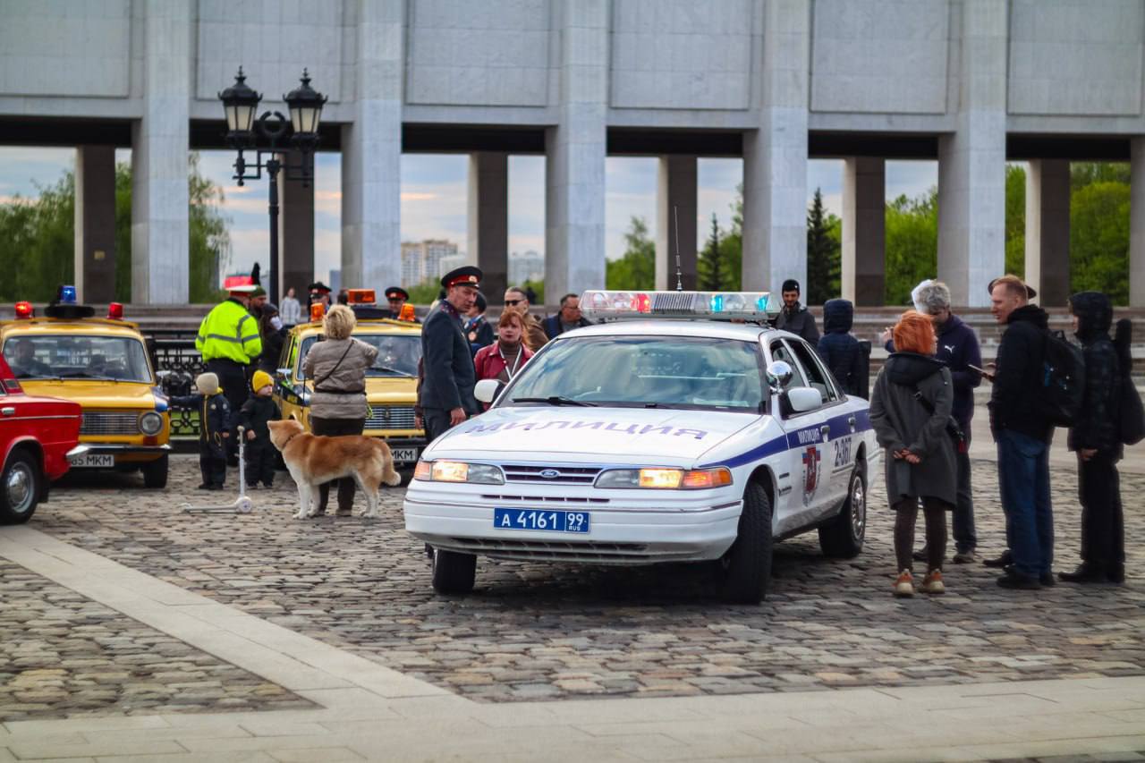 Участник ретро-выставки Classic Touring Cup: Ford Crown Victoria 1995 P71