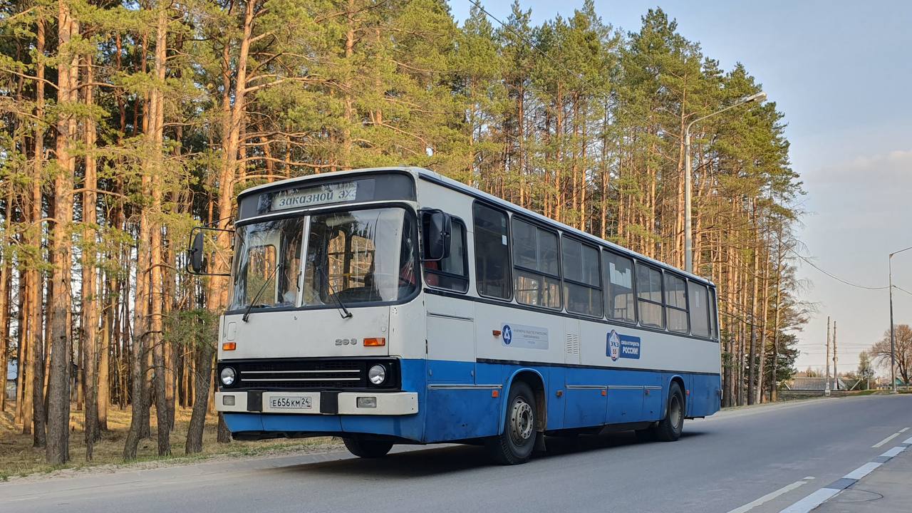 Икарус 263 2000 года на ретро-выставке Classic Touring Cup