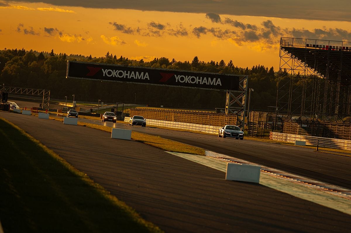 Moscow Raceway: трек-дни для автомобилей и мотоциклов в сентябре