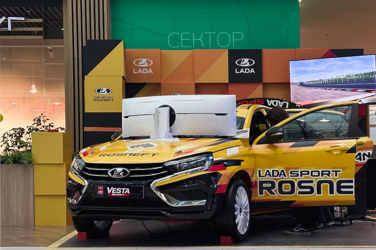 GoRace представил симулятор на базе LADA Vesta Sport на «Игропром 2026»