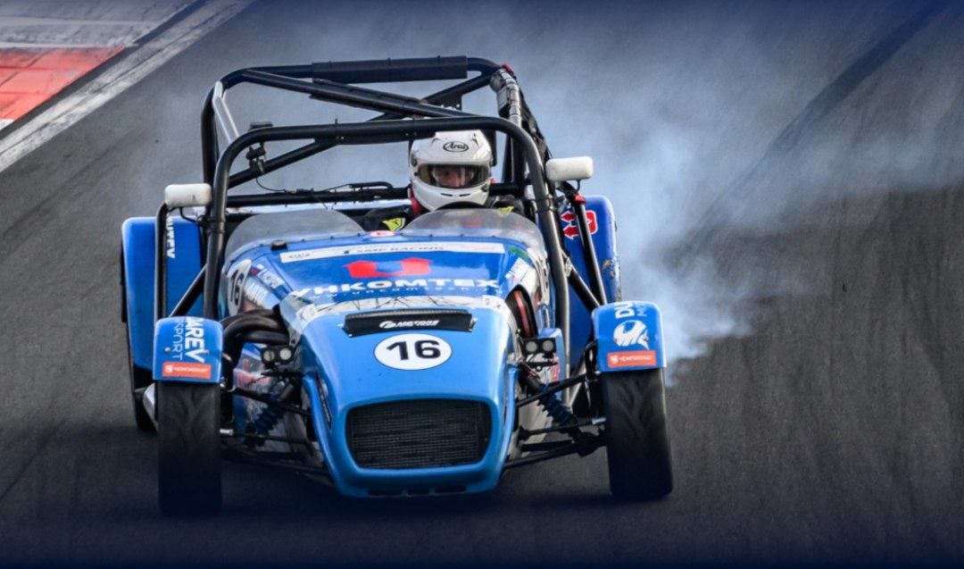 На Moscow Raceway стартует второй заезд Shortcut 527 Legends EVO + 600