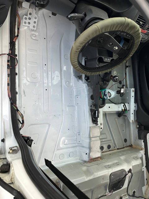 KomAutosport готовит болид к сезону Ltac
