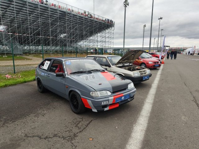 Team Classic на параде 55 лет побед Лада в рамках финала РСКГ
