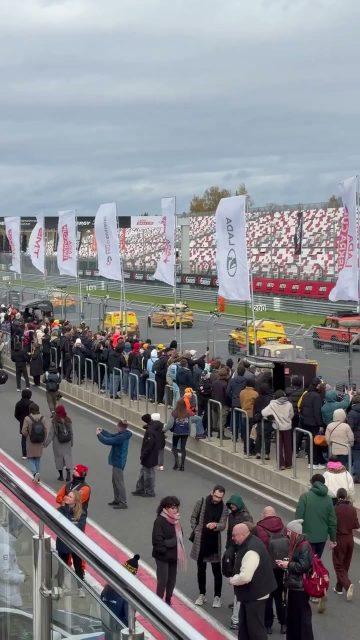 Старт автопарада 55 лет побед: от ВАЗ2101 до LADA Iskra TMS