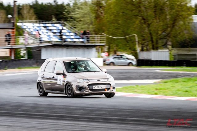 В субботу стартовал очередной сезон Lada Time Attack Cup - и мы там тоже были