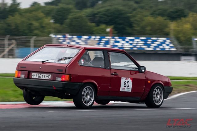В субботу стартовал очередной сезон Lada Time Attack Cup - и мы там тоже были