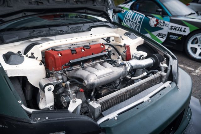 Honda Civic показал возможности на мокрой трассе Красного Кольца