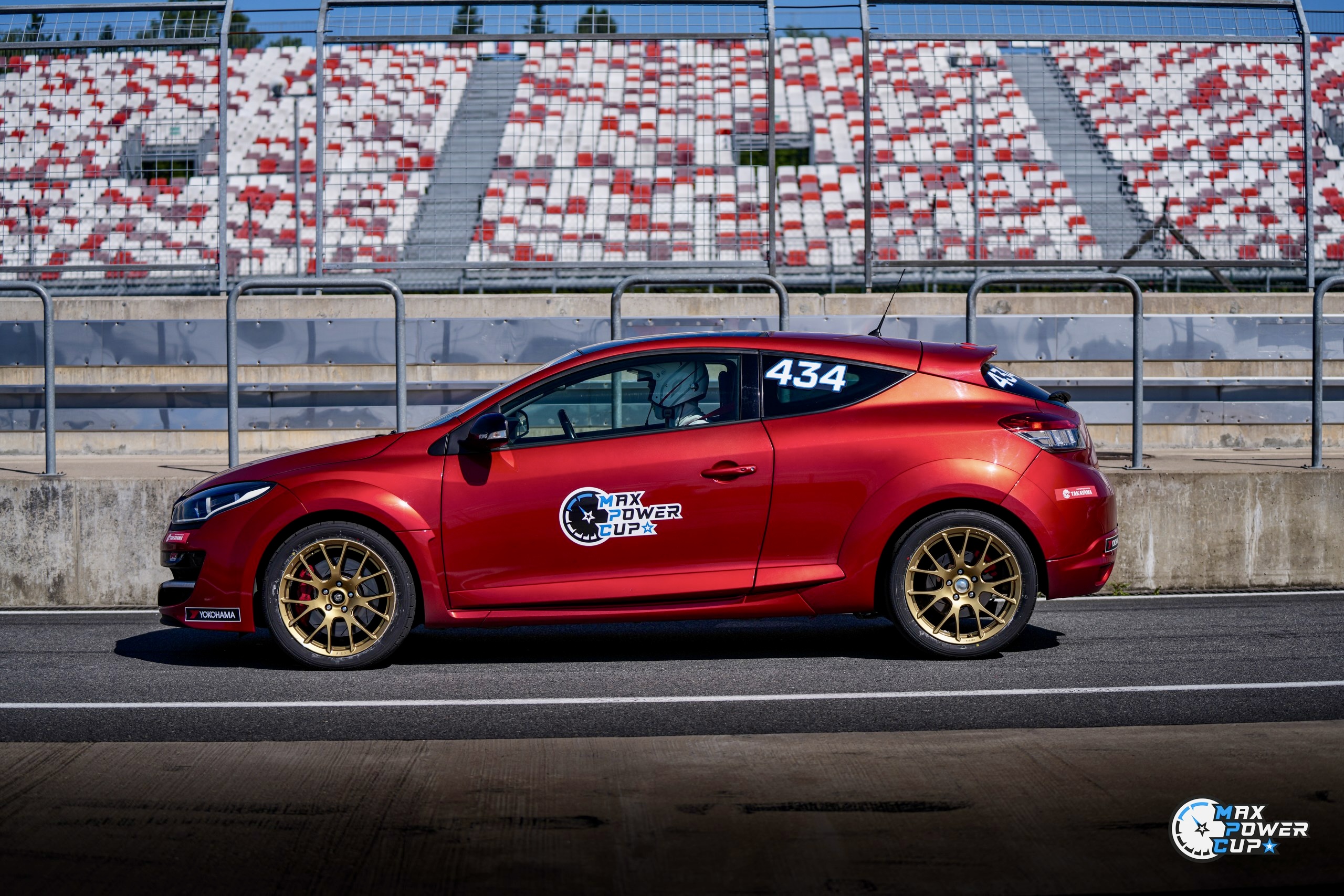 Megane 3 RS CUP Flame Red — фото