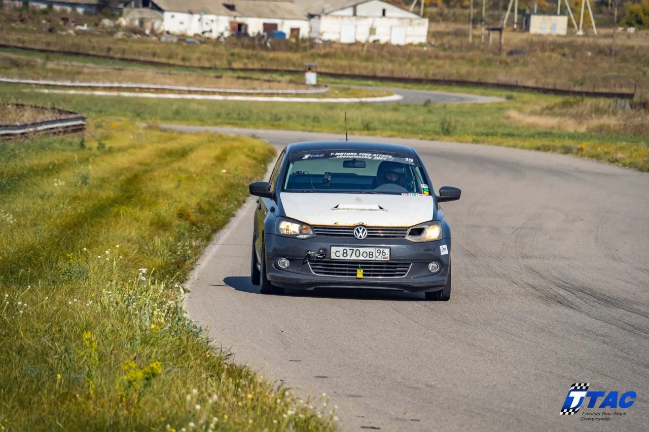 Volkswagen Polo 1600 — ¾ спереди