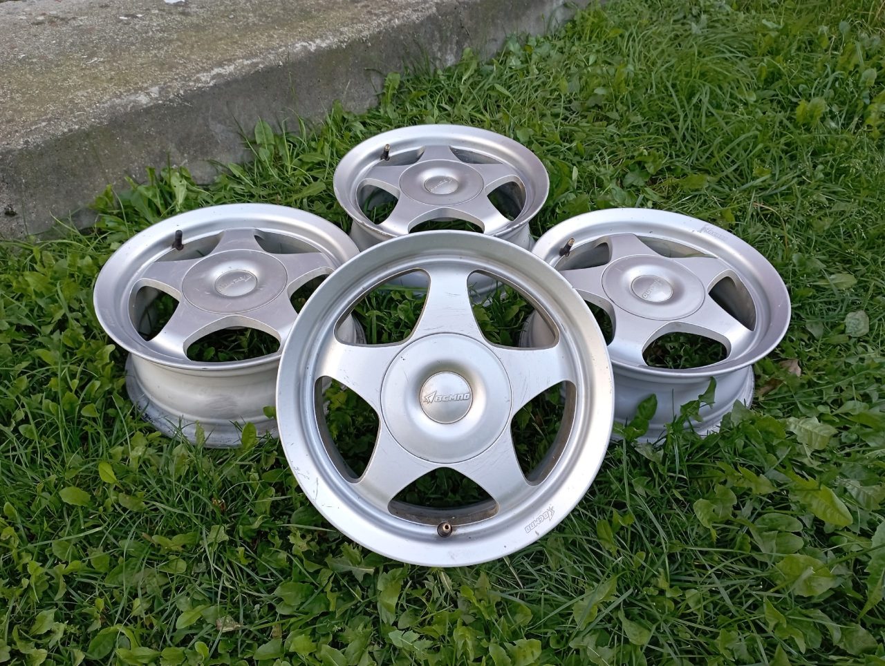 Кованые диски ВСМПО «Дельта» R13 4x98, 4 кг, с колпаками