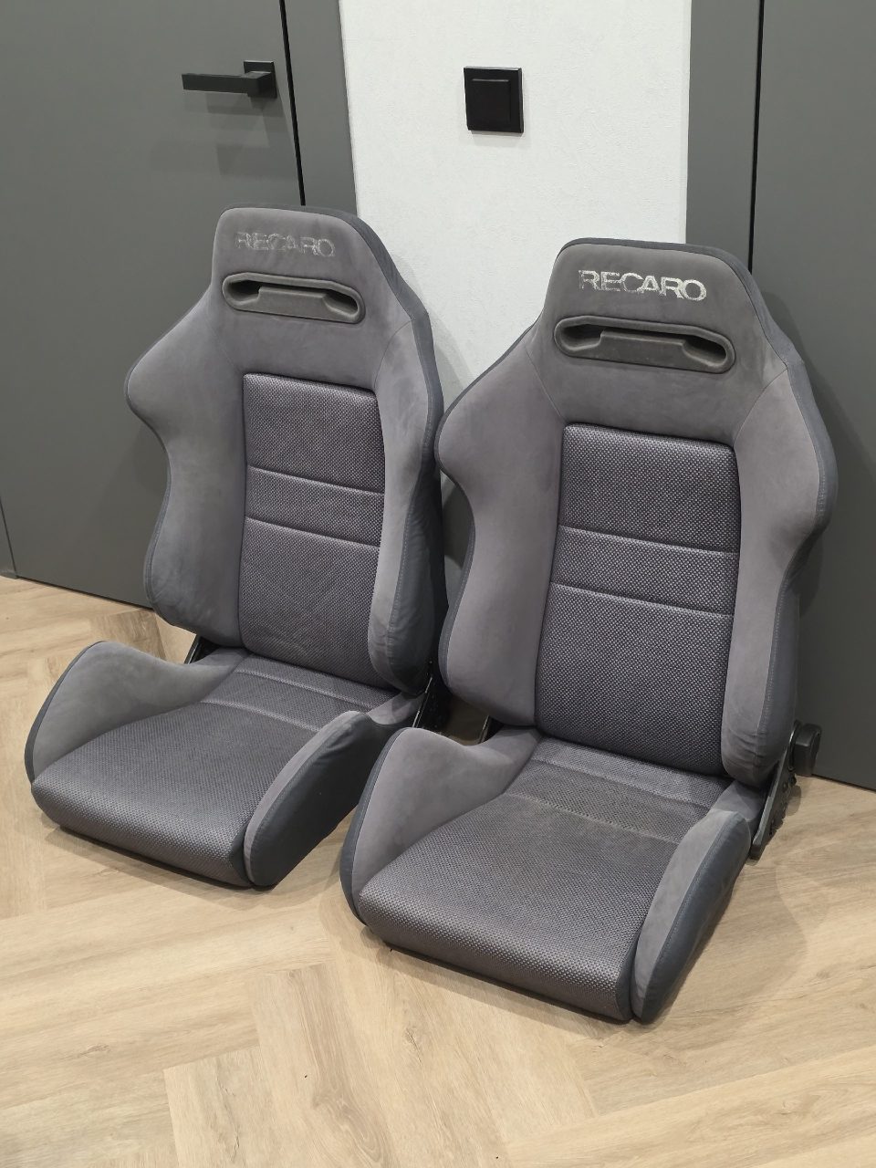 Сиденья Recaro SR2, ткань и алькантара, пара