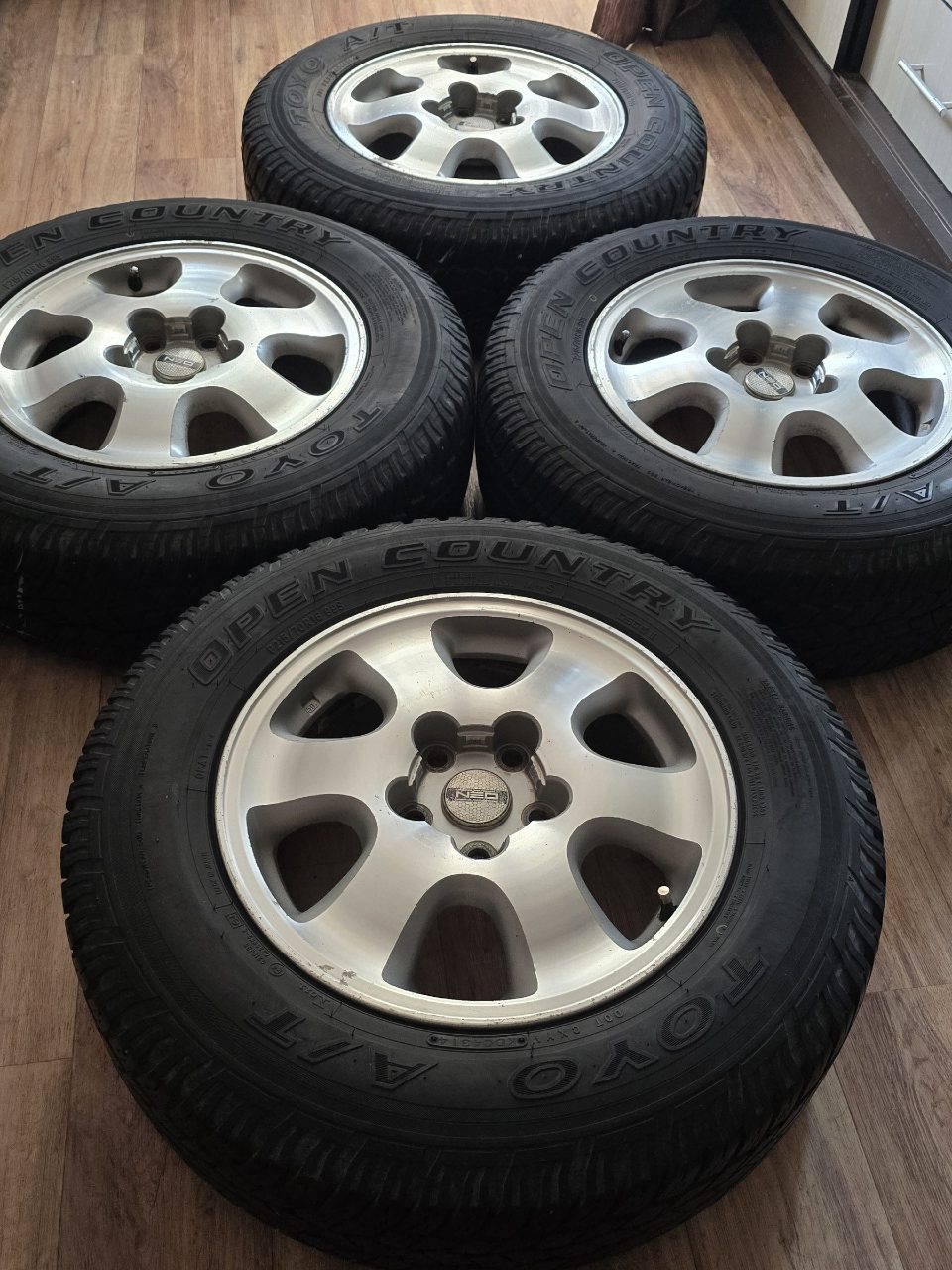 Колёса Toyota R16 5x114.3 6.5J ET45, шины Toyo Open Country A/T