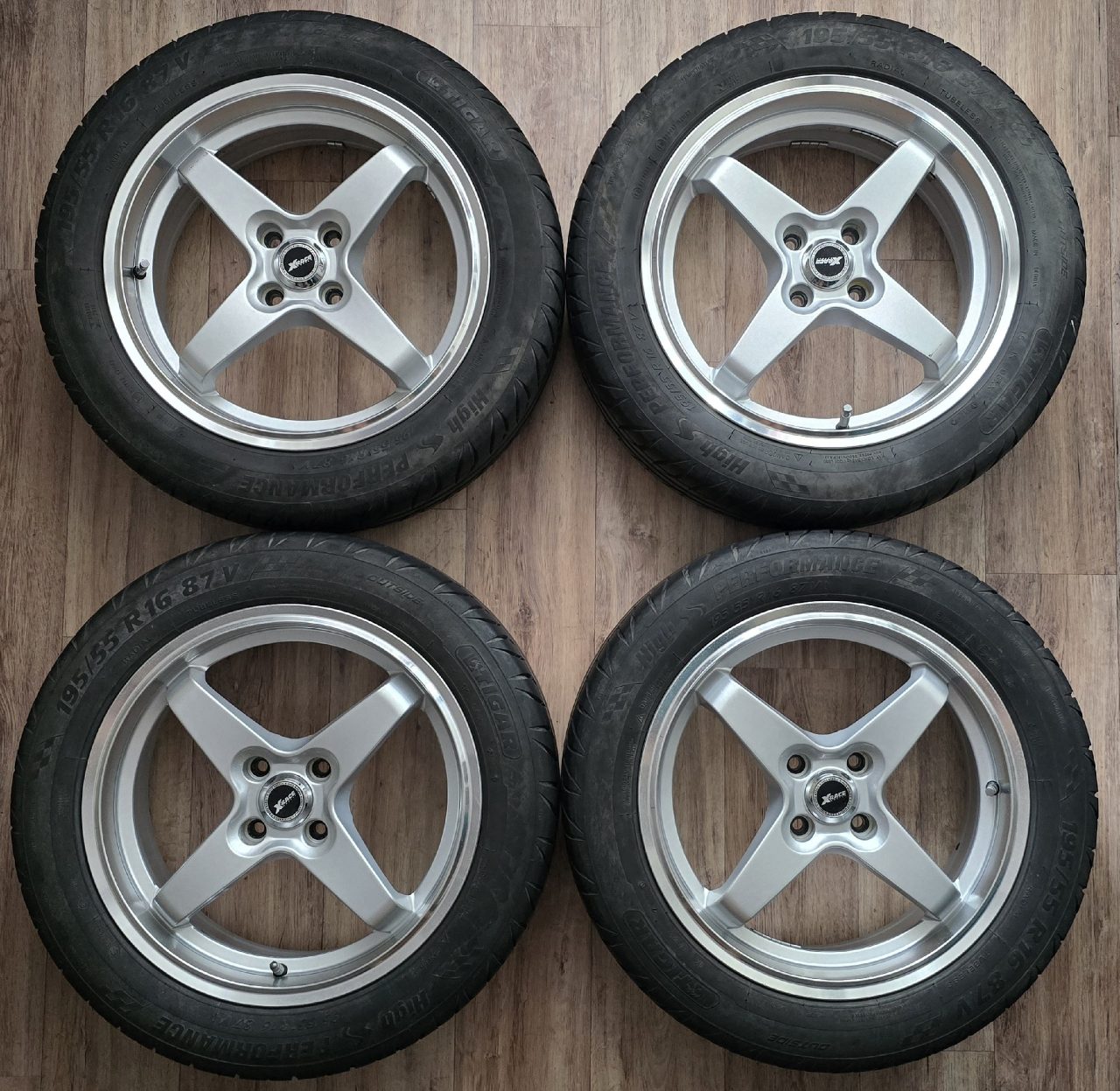 Колёса X-Race R16 4x98 на шинах Tigar Performance 195/55 R16