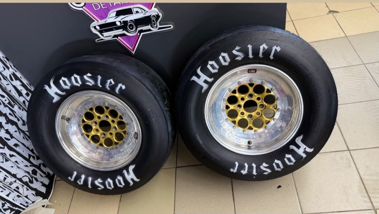 Диски Weld 15" 8.5J с драг-шинами 28x10.5-15