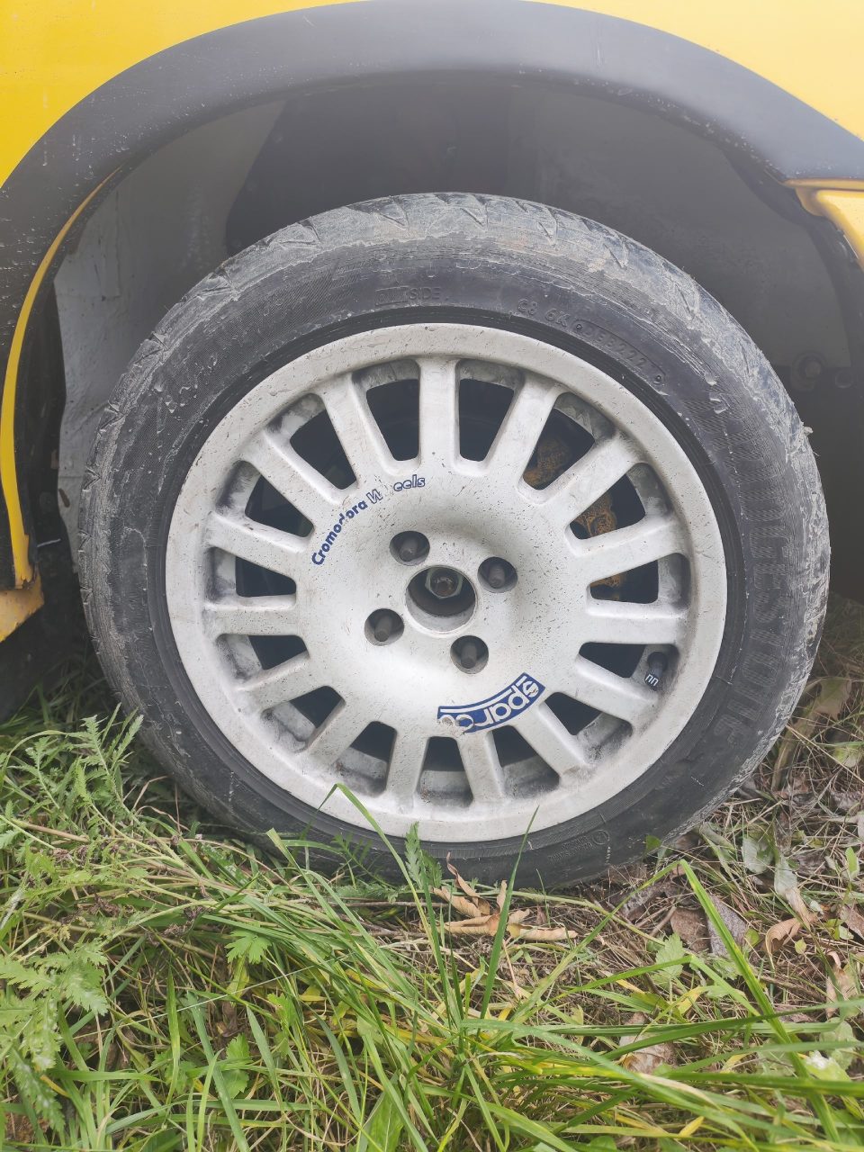Диски Sparco R15 7J 4x98 с шинами Bridgestone, комплект