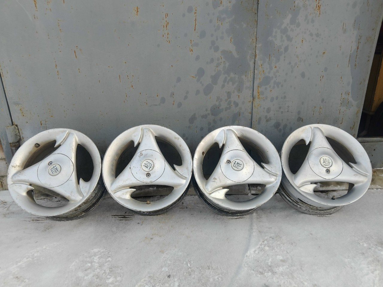 Диски DIAL Vendome R14 4x100 6J, комплект