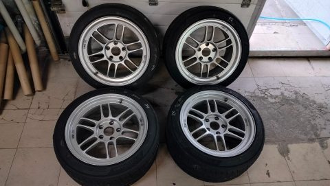 Диски Enkei RPF1 17x10 5x114,3 ET38 с шинами Yokohama AD09
